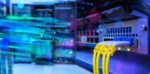 https://www.networkdrops.com/blog/3-advantages-fiber-optic-network/