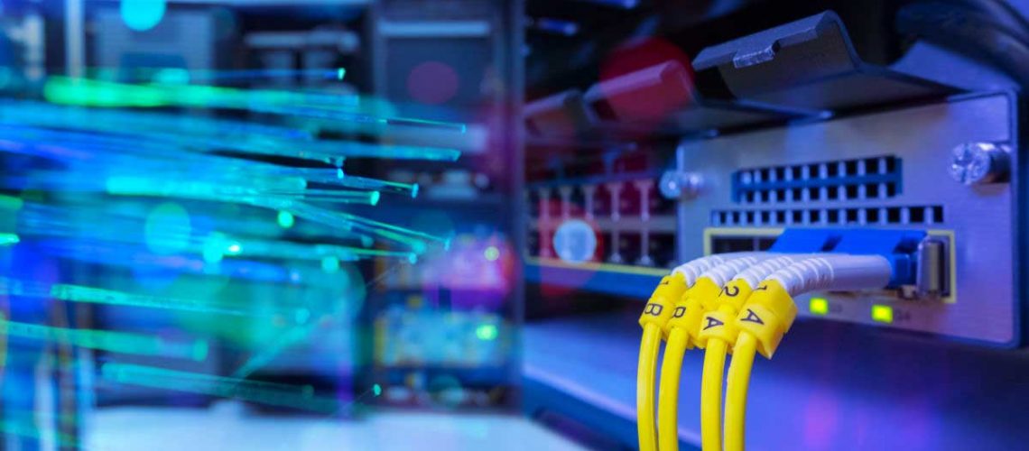 https://www.networkdrops.com/blog/3-advantages-fiber-optic-network/
